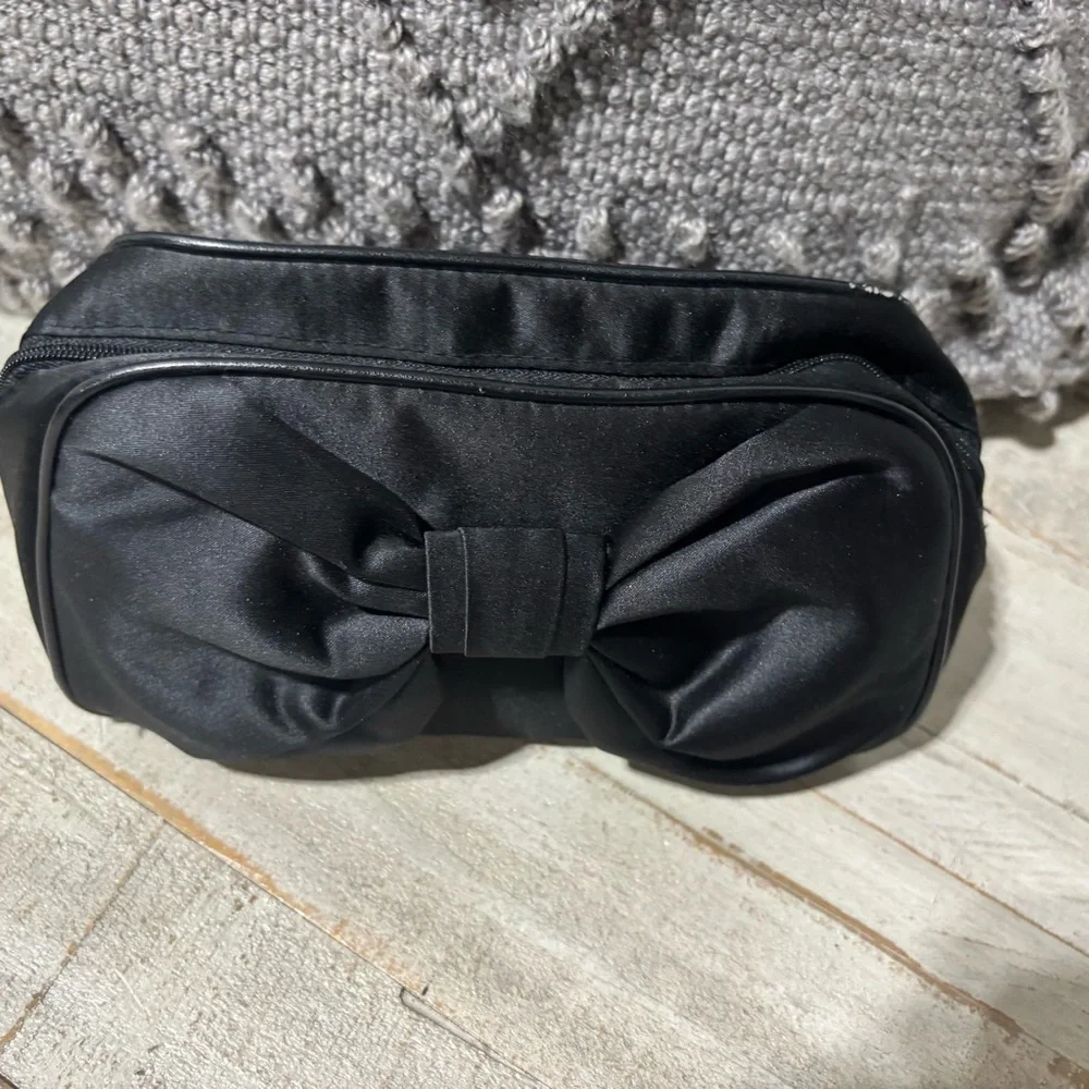 ❤️Dior Satin Bow Tie Clutch - Picture 2 of 6